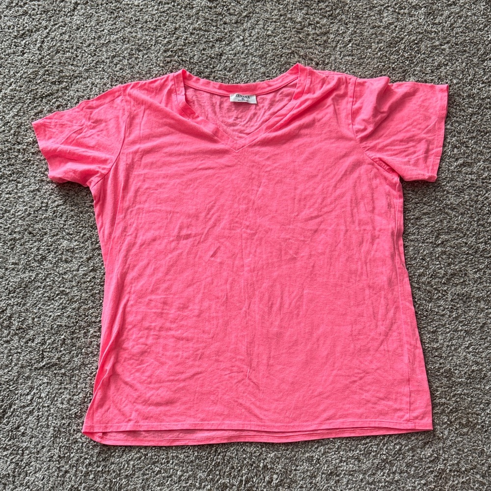 Zenana Outfitters women's Hot Pink V-Neck Tee XL